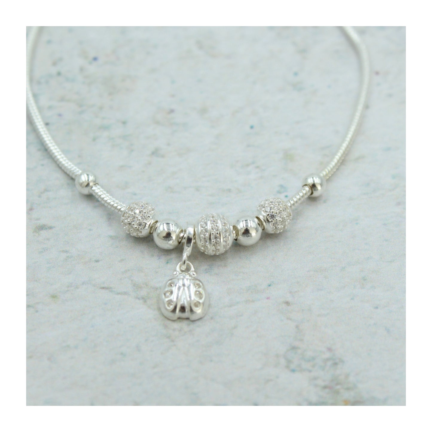 Pulsera de plata .925 Catarina “Suerte y Elegancia” con circonias brillantes