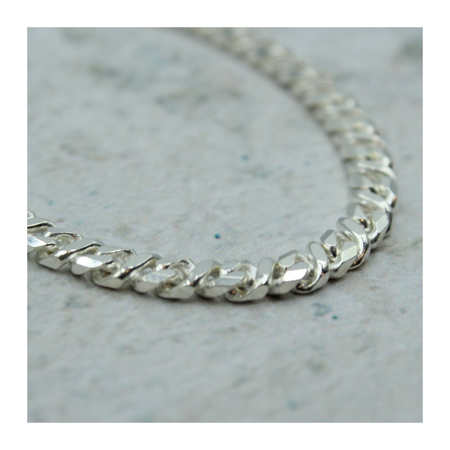 Pulsera Barbada Cerrada Unisex Plata .925 “Fuerza”